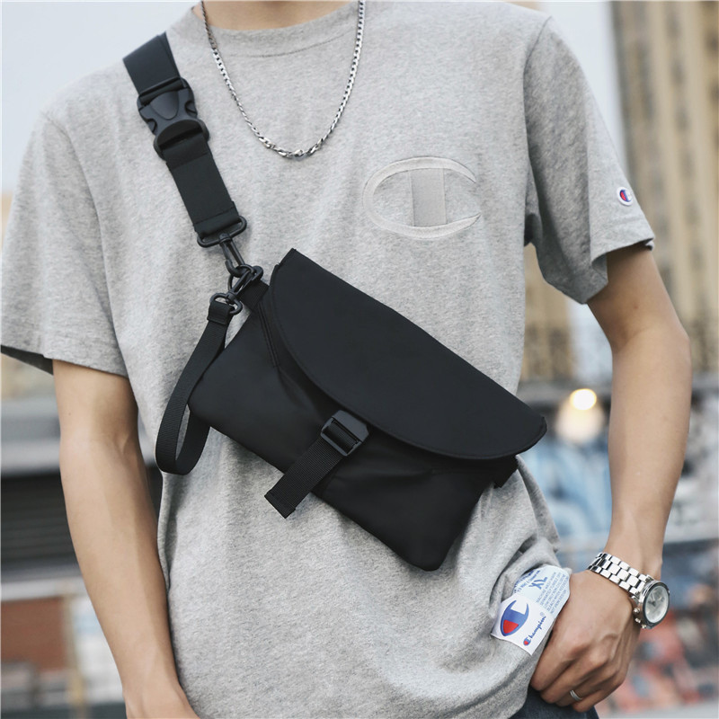 Sac à bandoulière de rue japonais, un petit sac de poitrine décontracté en nylon polyvalent et polyvalent, un sac de taille, une pochette de couple pour les femmes